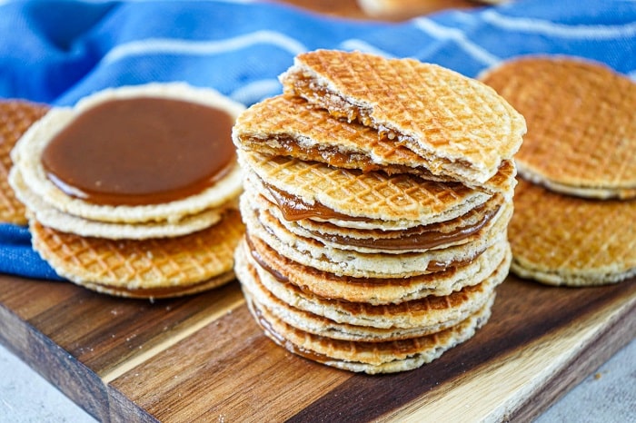 Stroopwafel là món ăn Giáng sinh ở Hà Lan ăn là thèm