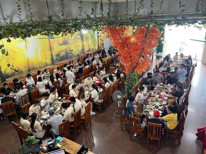 nhà hàng view biển Hạ Long - Nhà hàng Phú Lâm 