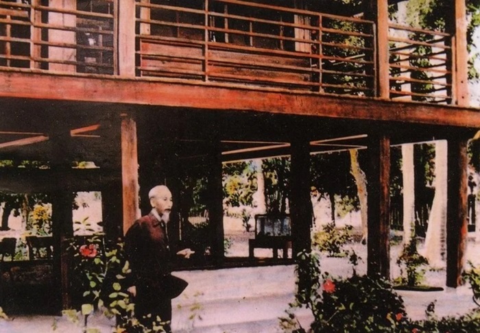 nhà sàn Bác Hồ Hà Nội - lịch sử