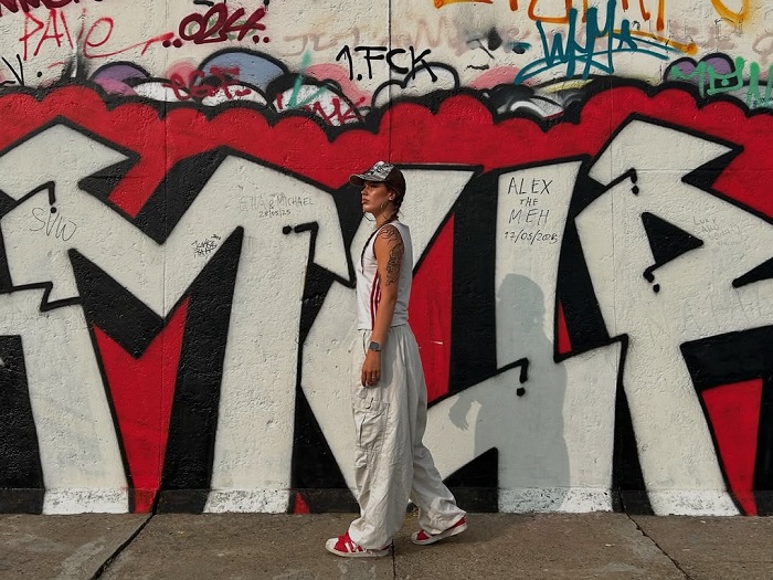 Check in phòng trưng bày East Side Đức