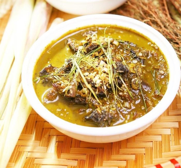 Nậm pịa món ăn độc đáo của người Thái ở Mộc Châu - Ảnh: MIA