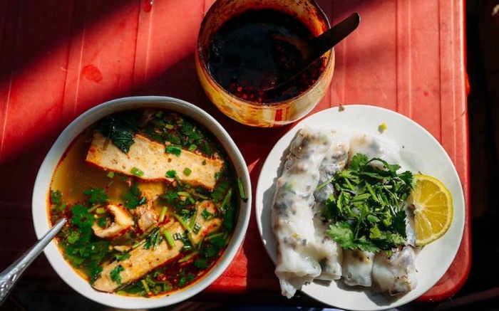 Ăn gì ở Hà Giang? Món bánh cuốn rất hợp cho buổi sáng se lạnh - Ảnh: Timtour