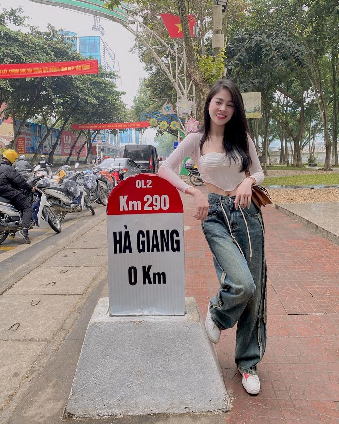 Cột mốc số 0 cũ ở Hà Giang - Ảnh: Lữ Hành Việt Nam