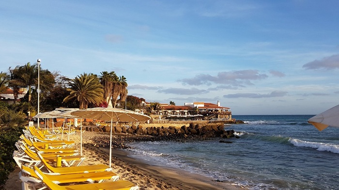 Hòn đảo Sal sở hữu vẻ hoang sơ đầy mê hoặc - Ảnh: Tripadvisor