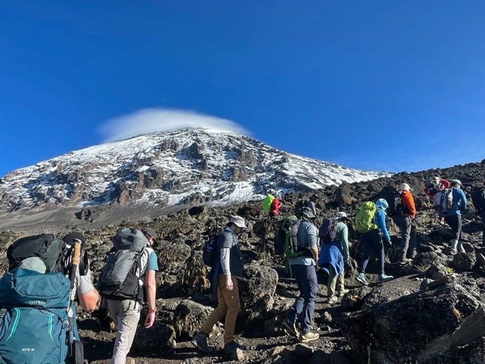  Kilimanjaro là điểm đến mơ ước của các trekking - Ảnh: Ian Taylor Trekking