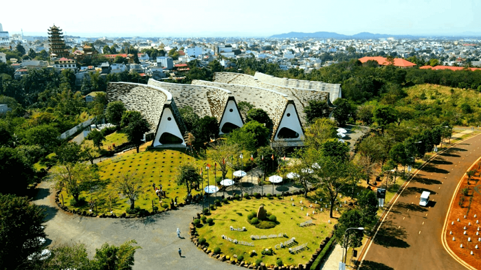 Trong lịch trình du lịch Buôn Ma Thuột, bạn được ghé thăm bảo tàng Thế giới Cà phê - Ảnh: Internet