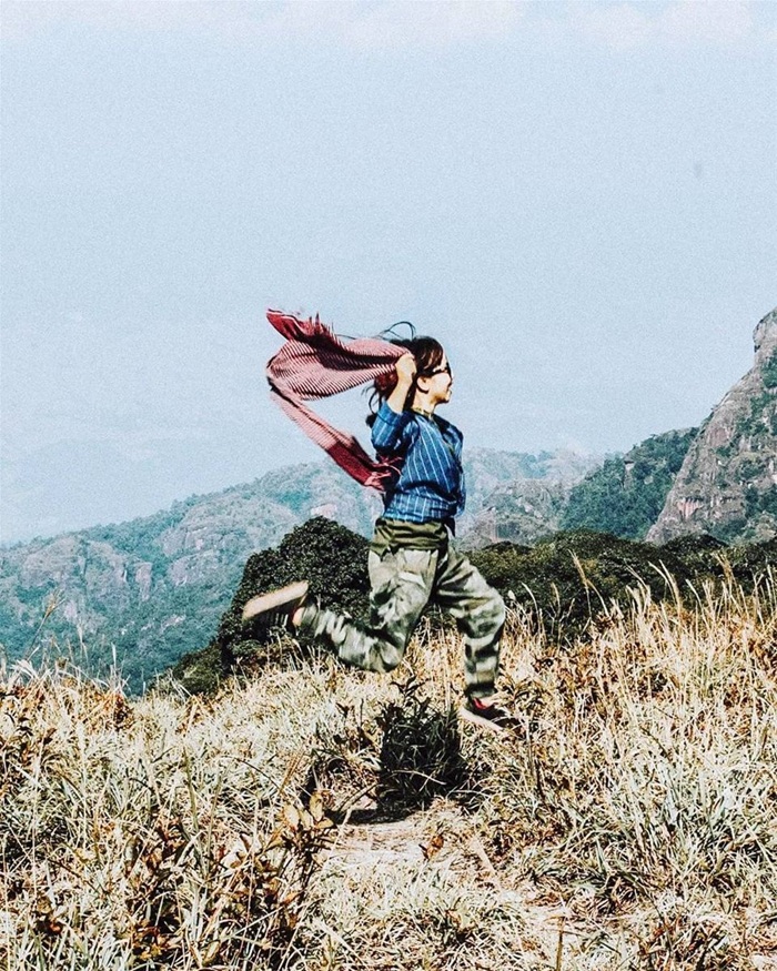 Mộc Châu có gì chơi? Trekking chinh phục đỉnh Pha Luông - Ảnh: MIA