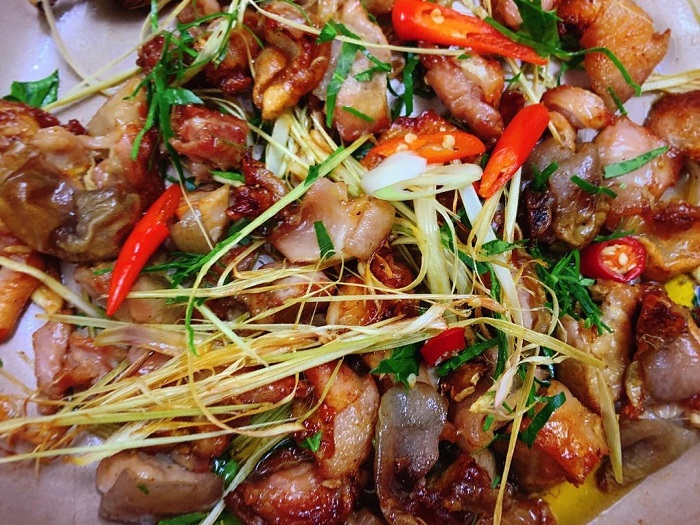 Đến Mộc Châu đừng quên thưởng thức món bê chao - Ảnh: Lữ Hành Việt Nam