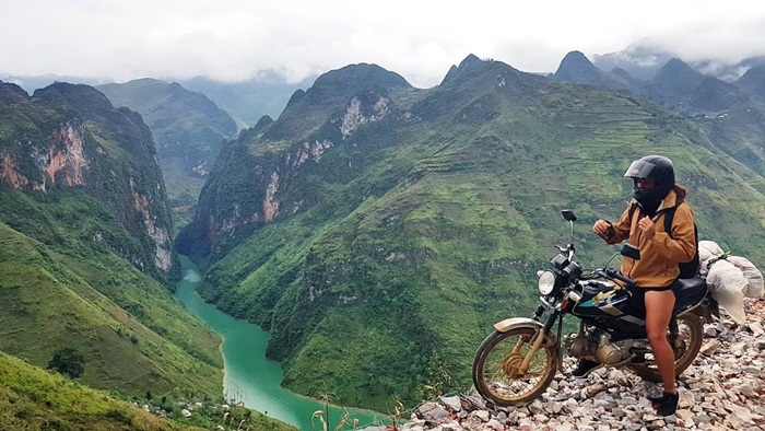 Hành trình phượt Hà Giang bằng xe máy không thể bỏ qua địa danh sông Nho Quế - Ảnh: Halo Travel