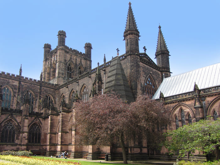 Cảnh đẹp ở nước Anh - Nhà thờ Chester với lối kiến trúc cổ độc đáo