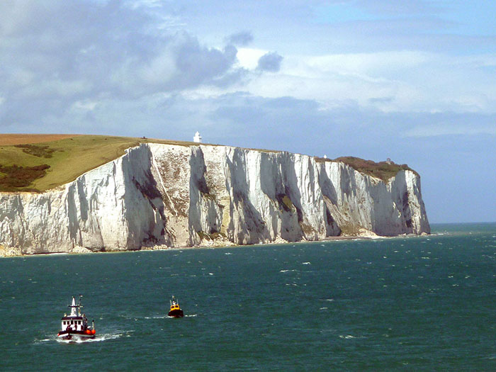 Địa điểm du lịch Anh - Vách đá này cao tới 114m so với mực nước biển