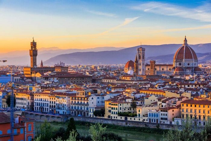 Du lịch Châu Âu tháng 8 - Florence với ánh sáng 7 sắc cầu vồng lung linh đến lạ