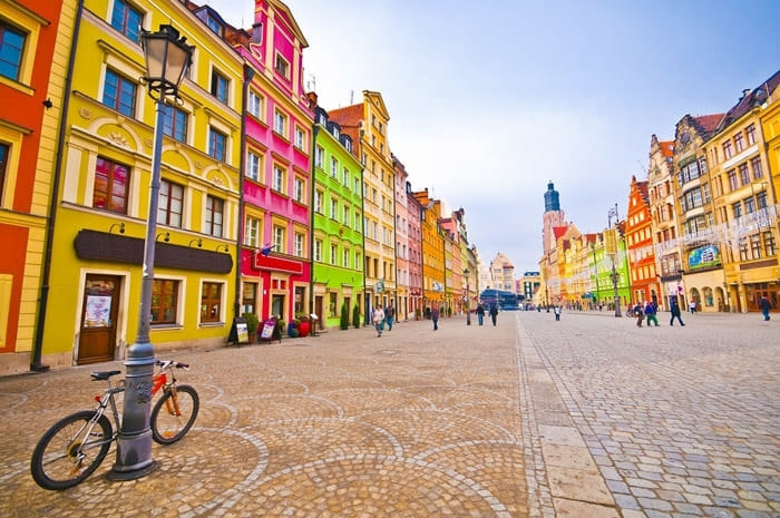 Du lịch Đông Âu mùa nào đẹp nhất - Nơi những tòa nhà với đầy đủ màu sắc