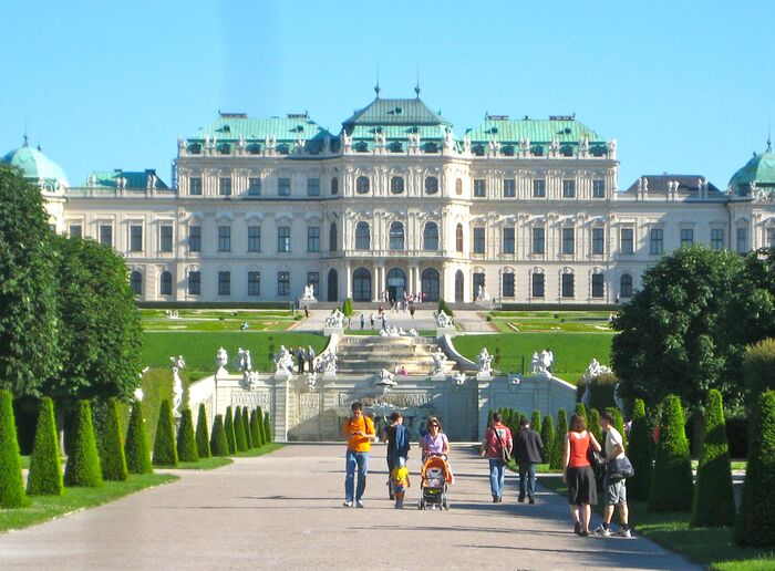 Du lịch Đông Âu mùa nào đẹp nhất - Thành phố Vienna xinh đẹp vào mùa hè