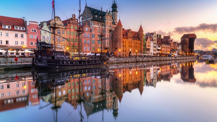 Du lịch Châu Âu tháng 11 - Cảnh ven sông tại Gdansk