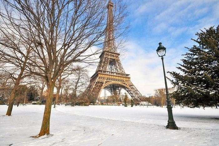 Du lịch Châu Âu tháng 12 - Tháp Eiffel của Pháp.