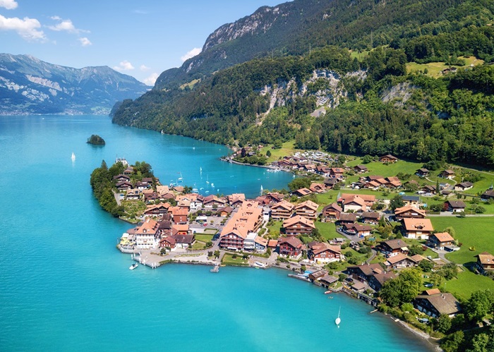 Ngắm cảnh đẹp như tiên cảnh khi đi tour Thuỵ Sĩ Ý