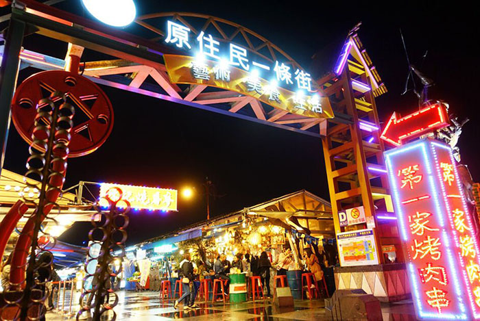 Địa điểm du lịch Hoa Liên - Cổng khu chợ đêm Dongdamen ở Hoa Liên
