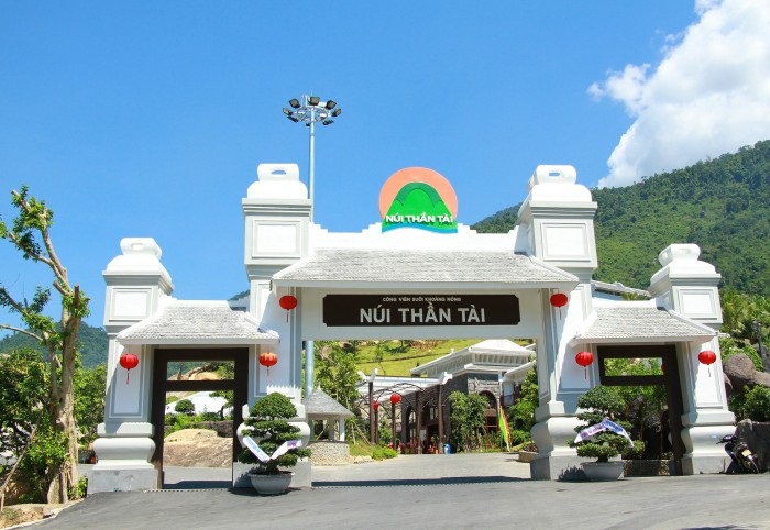 Công viên suối nước nóng Thần Tài địa điểm không thể bỏ qua trong chuyến du lịch Đà Nẵng