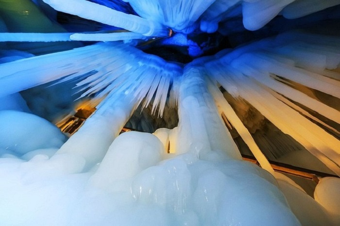 ningwu-ice-cave-22-1527323369_680x0