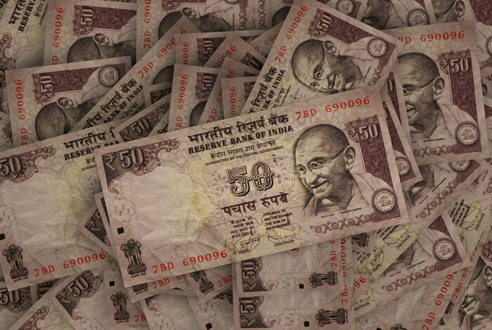 Nên đi tour Ấn Độ thời gian nào: Đổi tiền