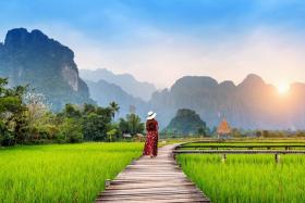 Đi tour Lào cần chuẩn bị gì để chuyến đi trọn vẹn, suôn sẻ?
