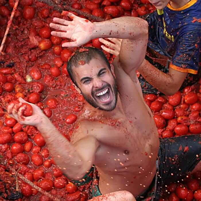  lý do nên đi tour Tây Ban Nha  thu hút du khách với màn ném cà chua độc đáo