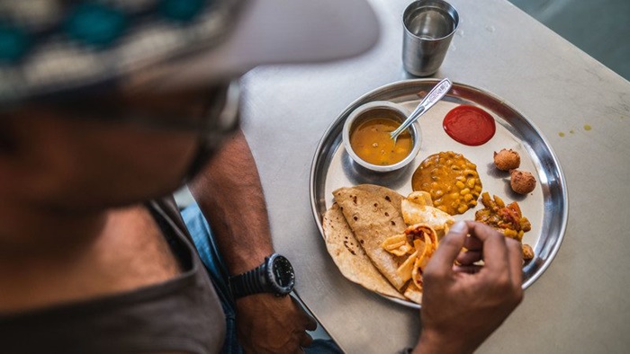 Đi tour Ấn Độ cần lưu ý gì? Hãy tìm hiểu văn hóa ăn uống người Ấn