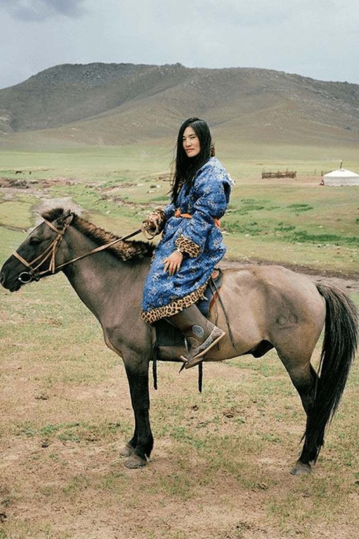 Chi phí đi tour Mông Cổ và nhớ tham gia hoạt động cưỡi ngựa
