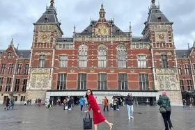 Chia sẻ lịch trình Amsterdam 3 ngày: Chơi đâu? Ăn gì?