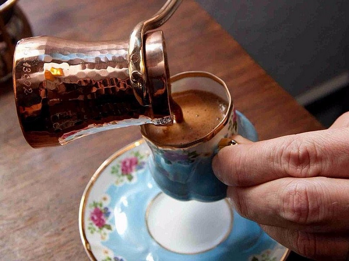 trải nghiệm khi đi tour Thổ Nhĩ Kỳ - thưởng thức cafe truyền thống