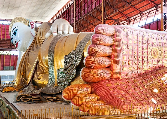 Chùa Phật nằm Chaukhtatgyi, Myanmar