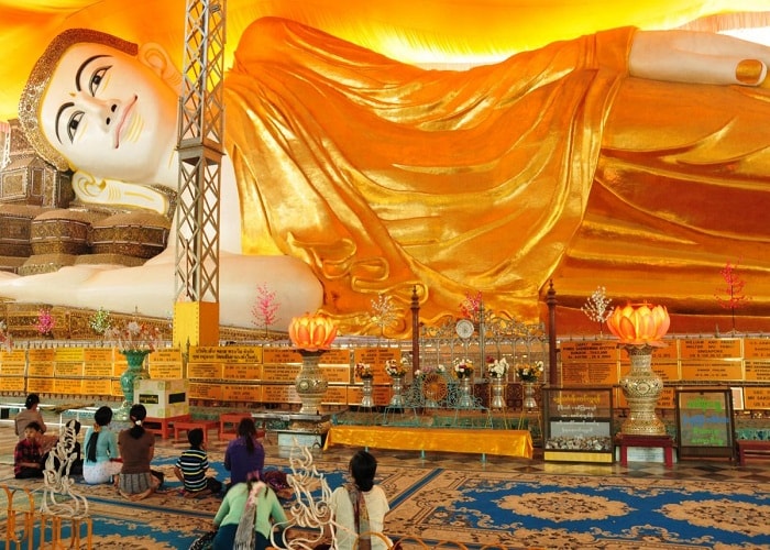 Chùa Phật nằm Shwei Tha Lyaung, Myanmar