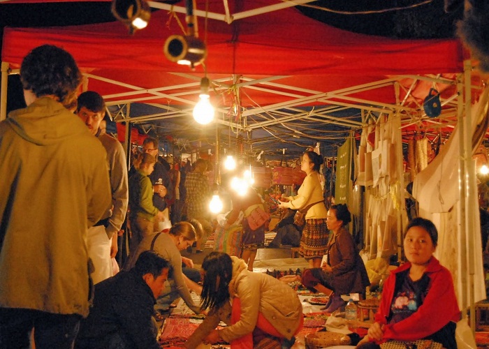 Chợ đêm Luang Prabang