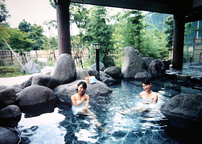 trải nghiệm tắm Onsen