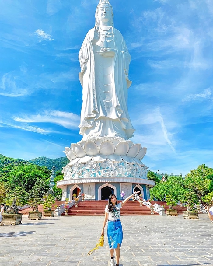 Viếng thăm chùa Linh Ứng 