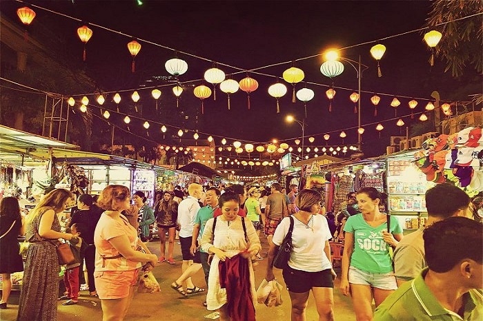 Du lịch Nha Trang: Chợ đêm Nha Trang