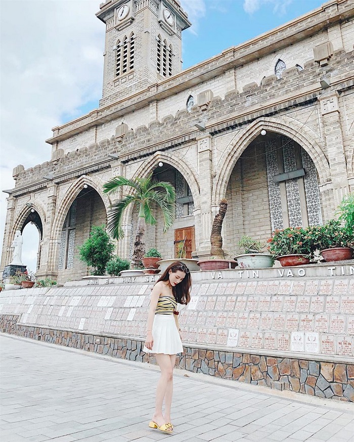 Nhà thờ đá Nha Trang