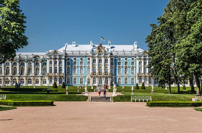 Catherine_Palace_in_Tsarskoe_Selo_02
