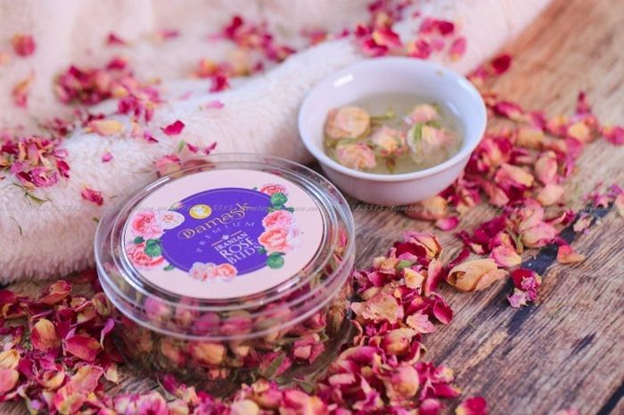 Tặng quà du lịch Dubai nhiều người chọn mua trà nụ hồng Iran