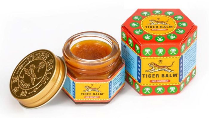 Dầu cao con hổ là món quà sức khỏe rất ý nghĩa được du khách mua khi đi Singapore 