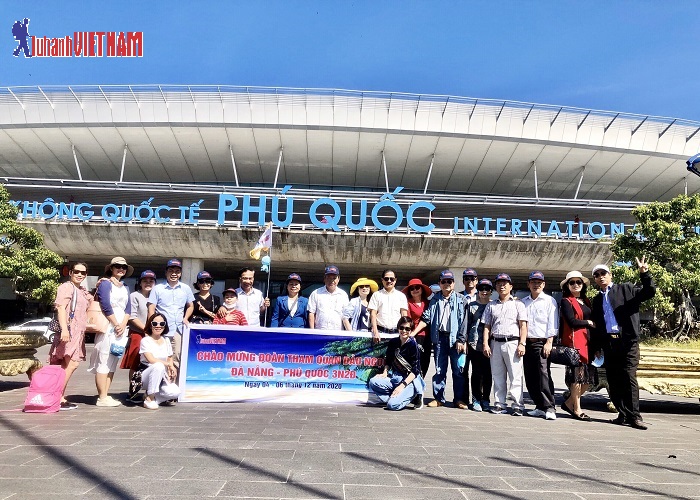 Đón đoàn du lịch Phú Quốc tại sân bay