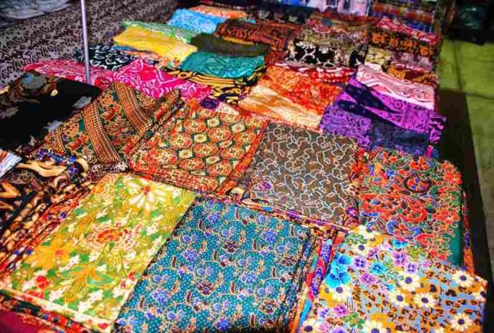 Món quà du lịch Malaysia nhiều người lựa chọn thường là vải Batik
