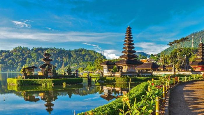 Ưu tiên book tour Indonesia báo chi phí trọn gói để tránh phụ phí trong chuyến đi