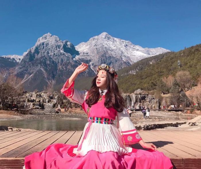 Chọn trang phục tùy theo thời tiết ở thời điểm đến Lệ Giang du lịch