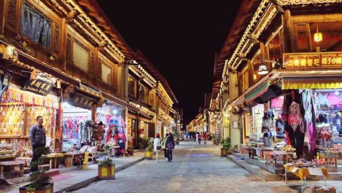 Mua sắm tại Lệ Giang cũng cần phải thương lượng giá cả 