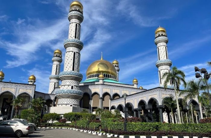 Kiến trúc đặc trưng Hồi giáo ở nhà thờ Jame Asr Hassanil Bolkiah 