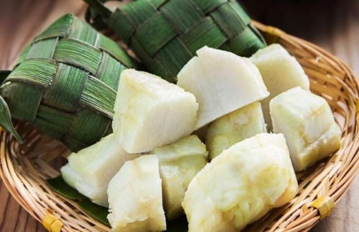 Mua bánh kẹo truyền thống về làm quà khi đi tour Bandar Seri Begawan