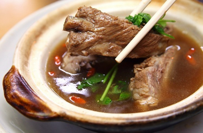Bak Kut Teh - Sườn heo hầm hấp dẫn (