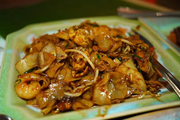 Char Kuay Teow ( Mì Xào Đậm Đà)